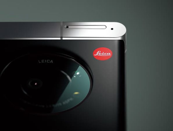 Smartfon Leica 1